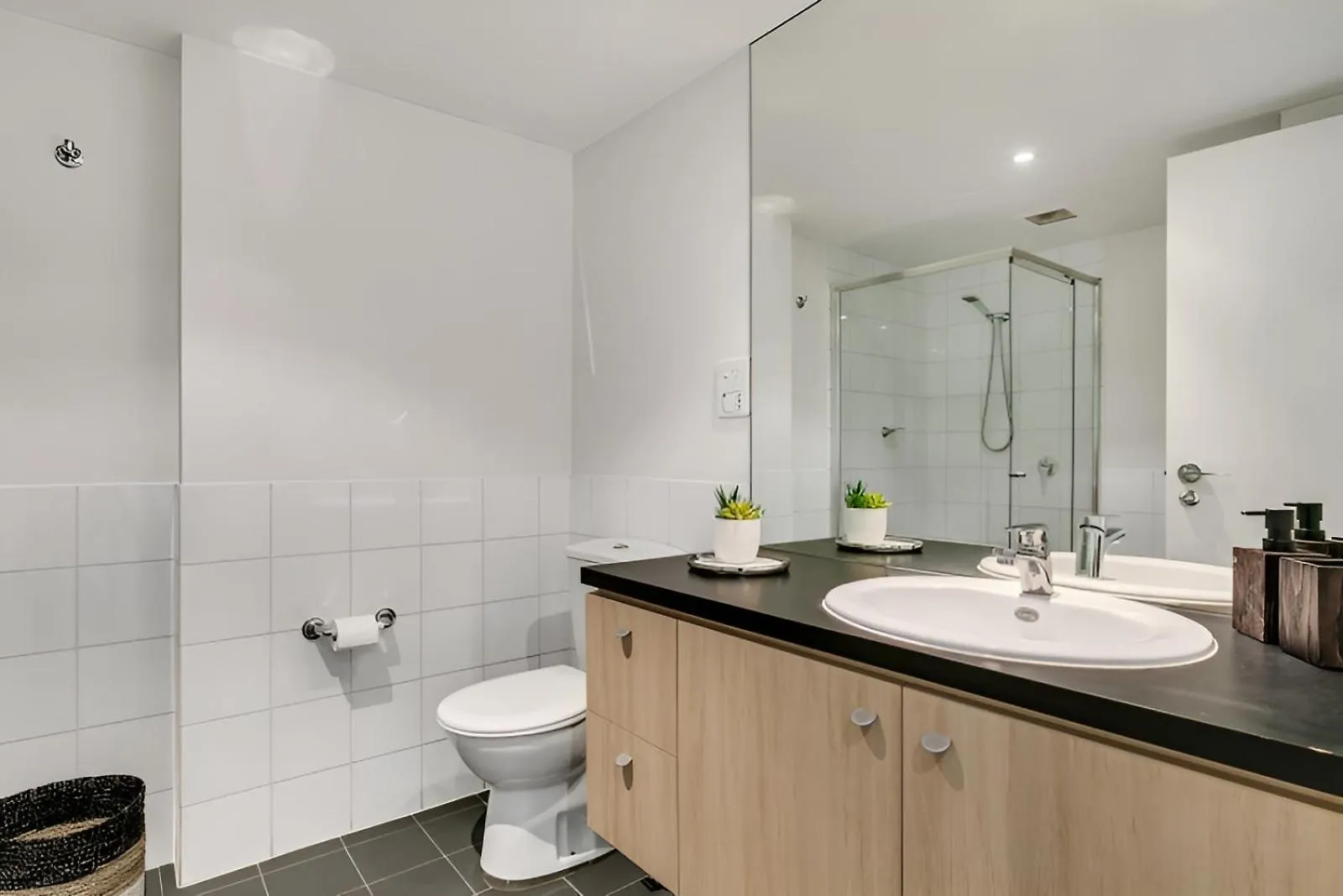 Swainson At Embassy Apartment Adelaide