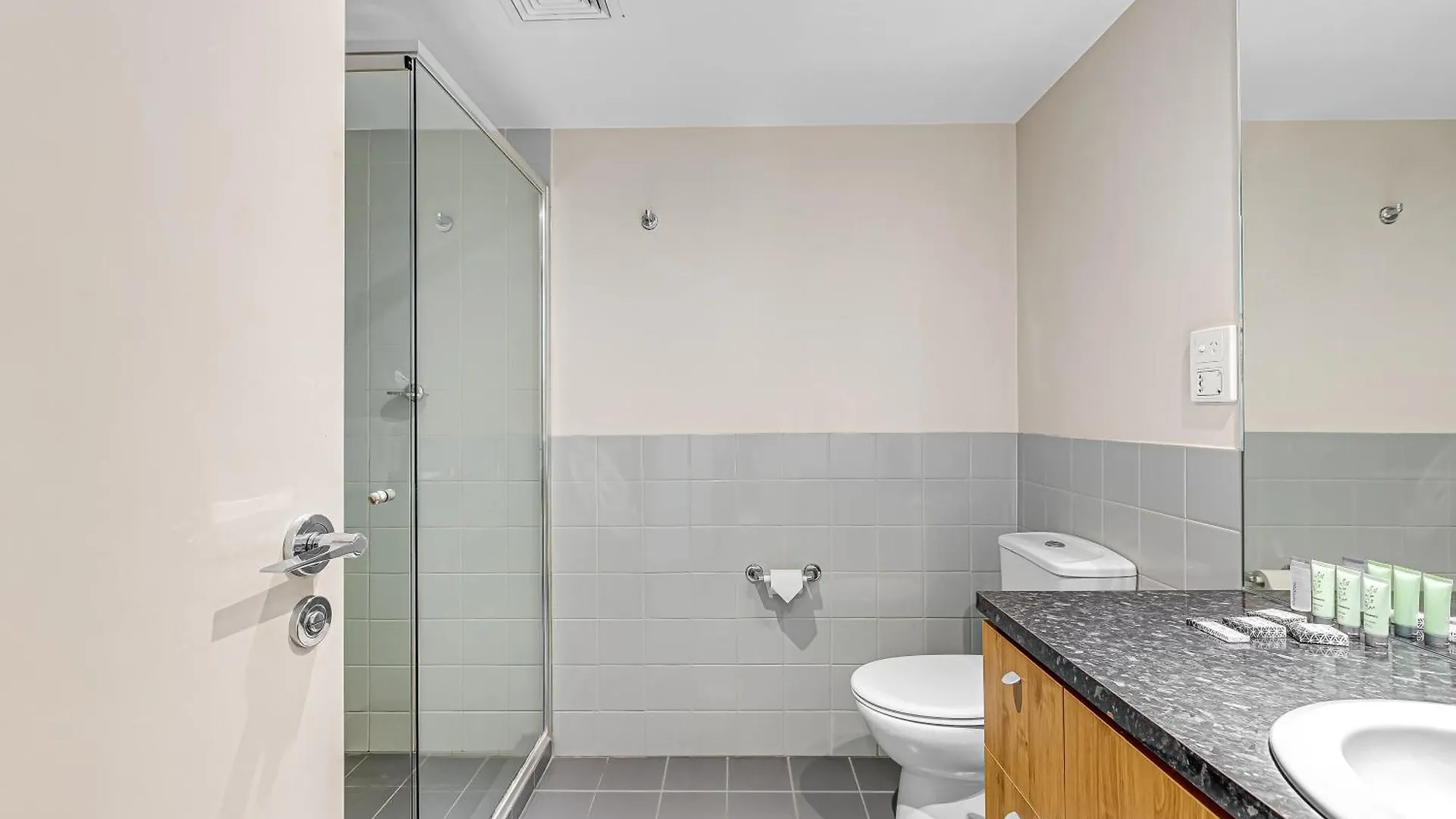 Swainson At Embassy Apartment Adelaide