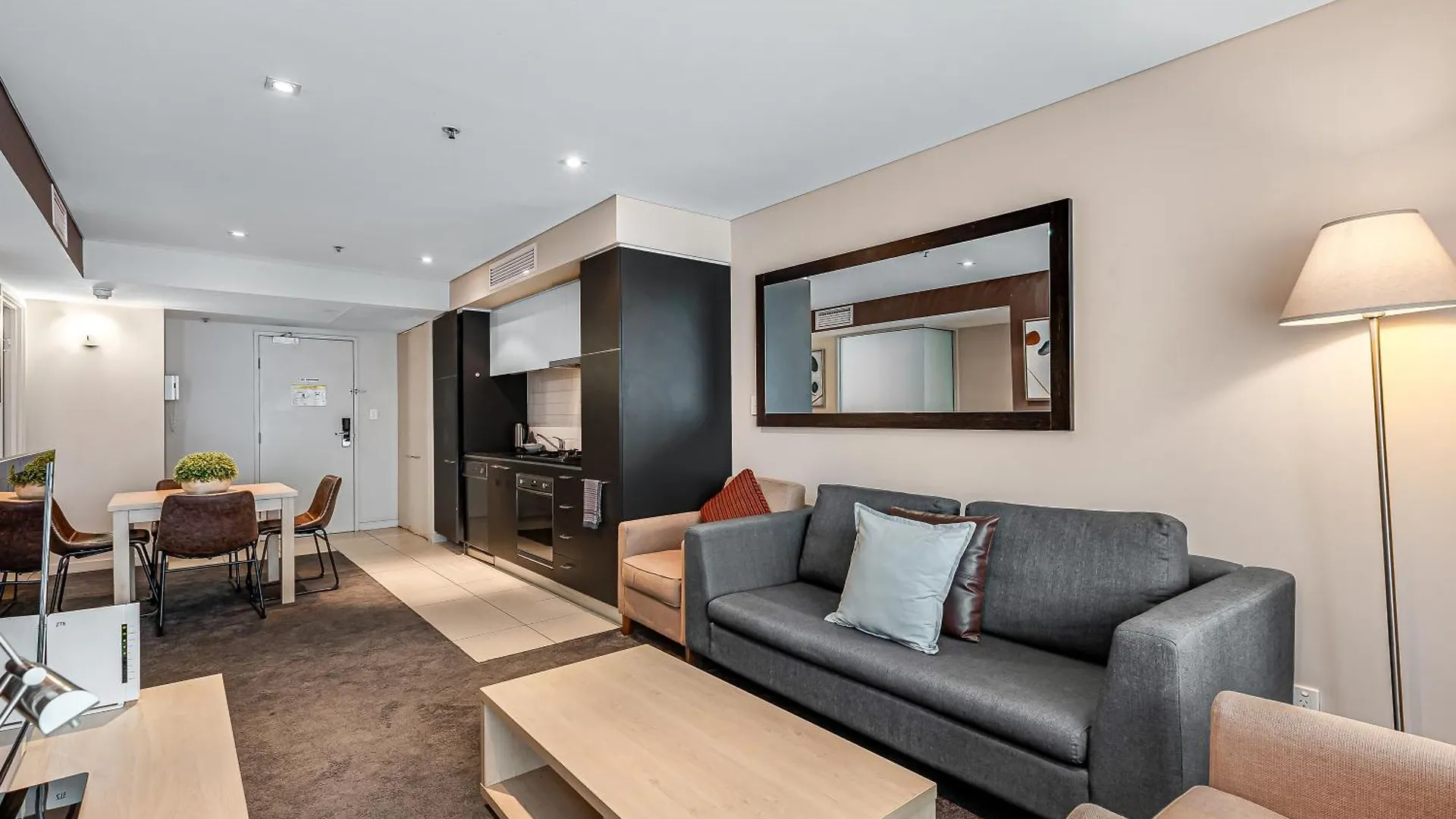 Swainson At Embassy Apartment Adelaide