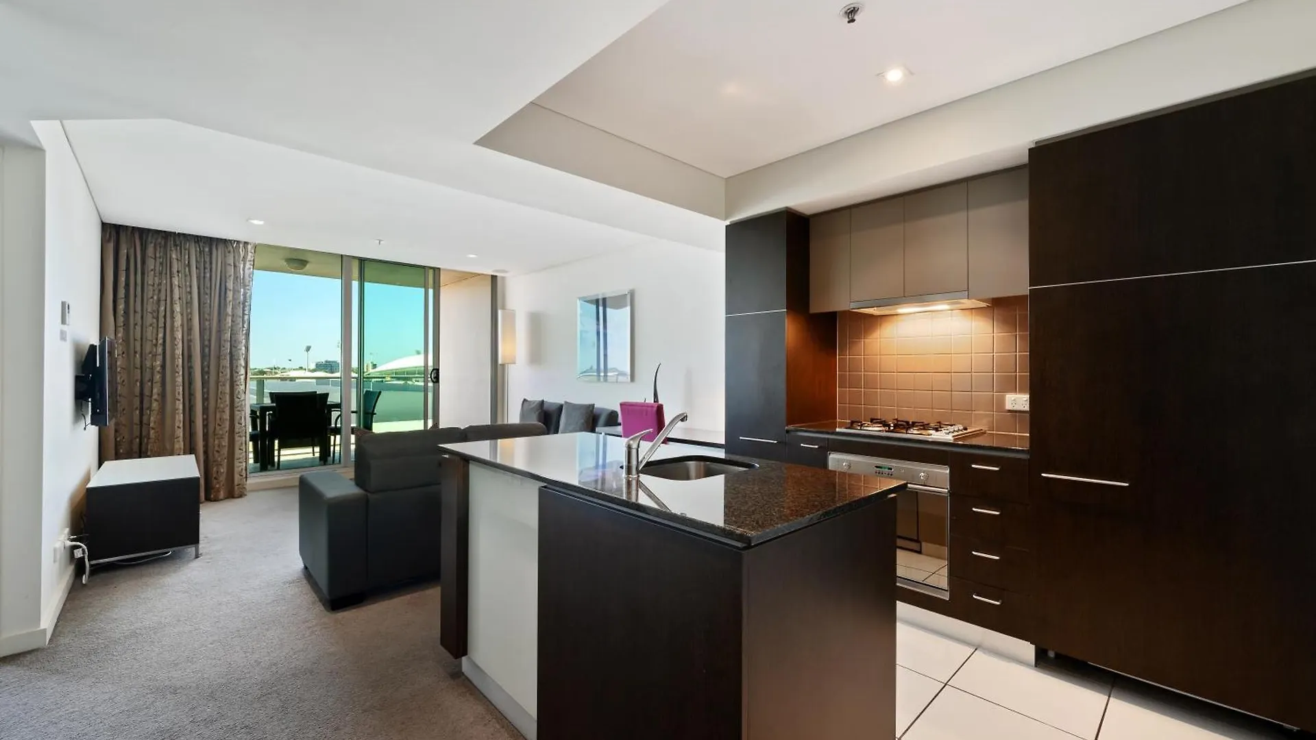 Swainson At Embassy Apartment Adelaide Australia
