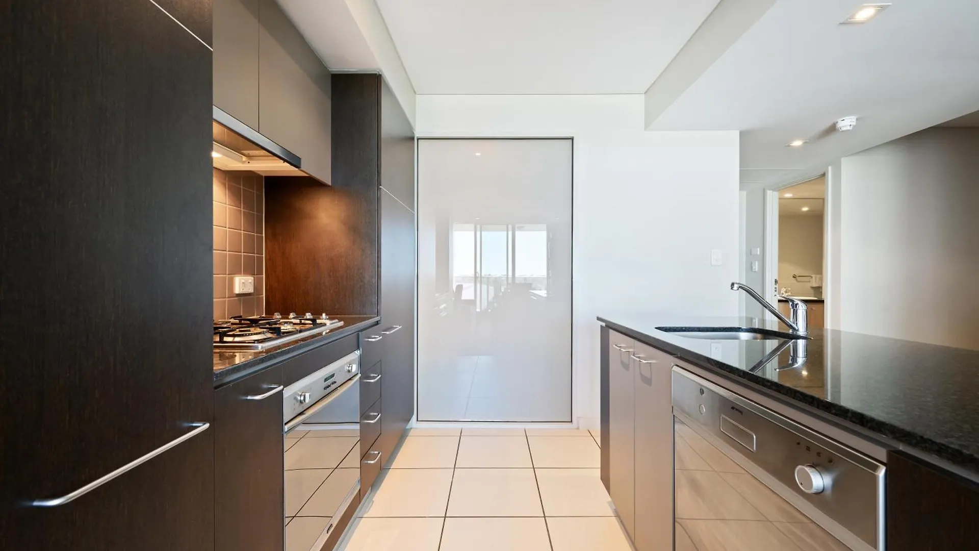 Swainson At Embassy Apartment Adelaide