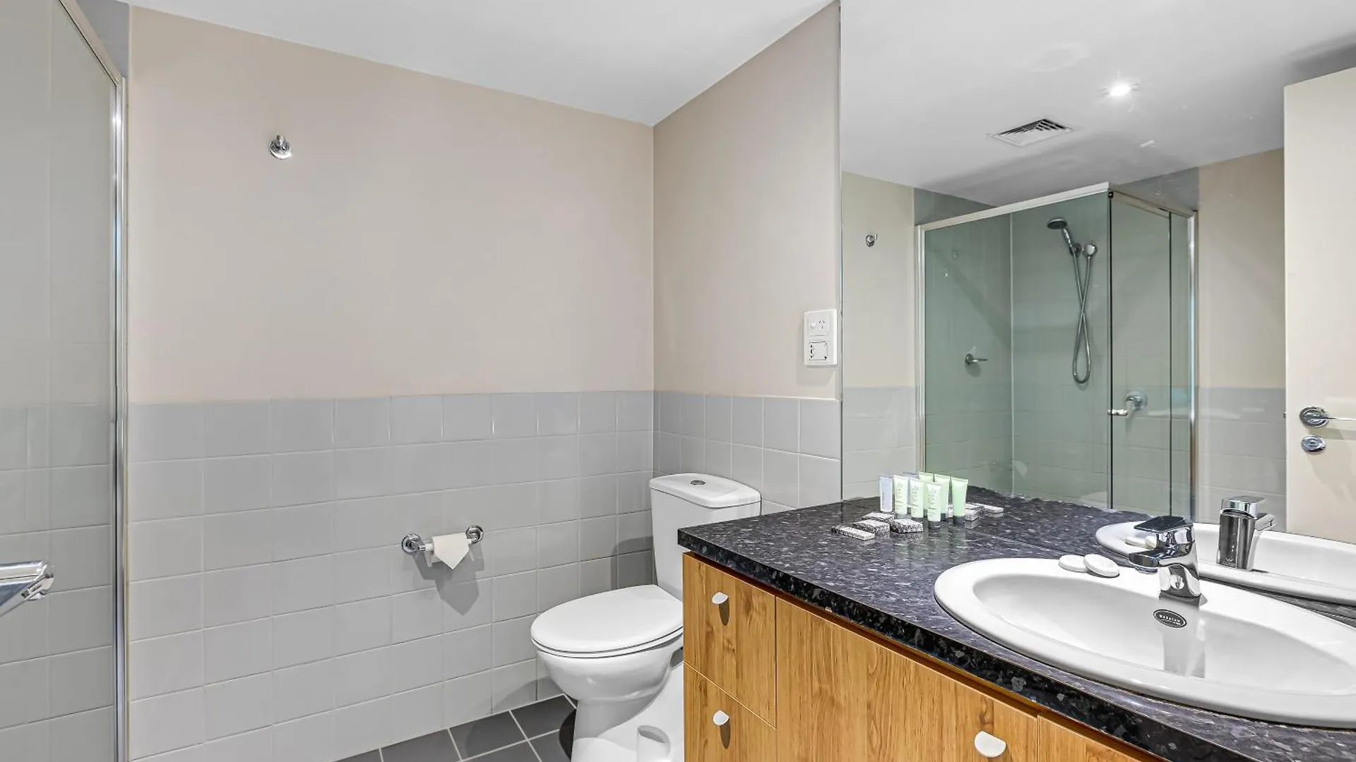 Swainson At Embassy Apartment Adelaide