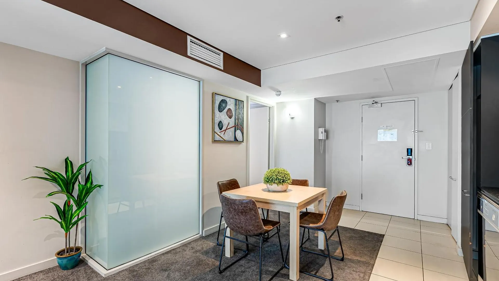 Swainson At Embassy Apartment Adelaide